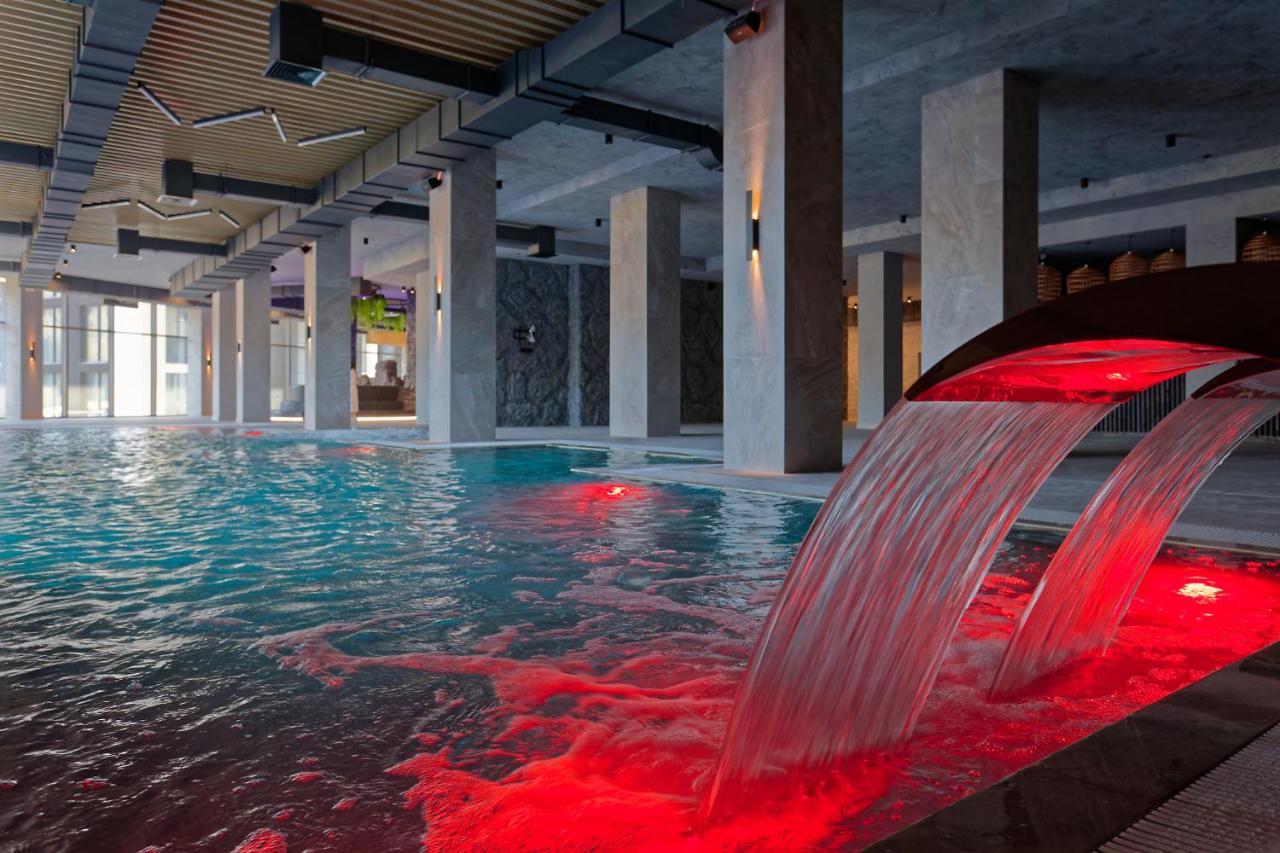 Rest&Ski Spa Resort Bukovel Bagian luar foto